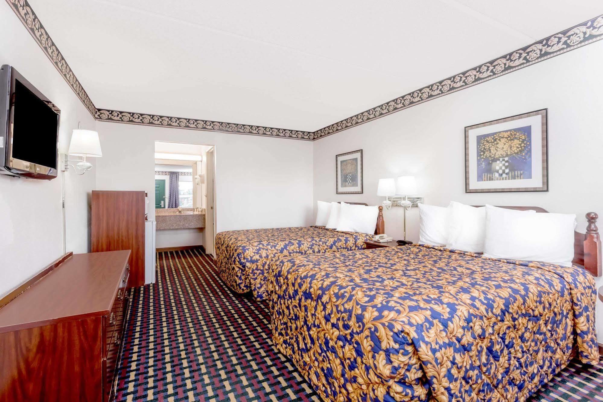ฮาวเวิร์ด จอห์นสัน บาย วินด์แฮม เพอรี จอร์เจีย Motel เพอร์รี ภายนอก รูปภาพ